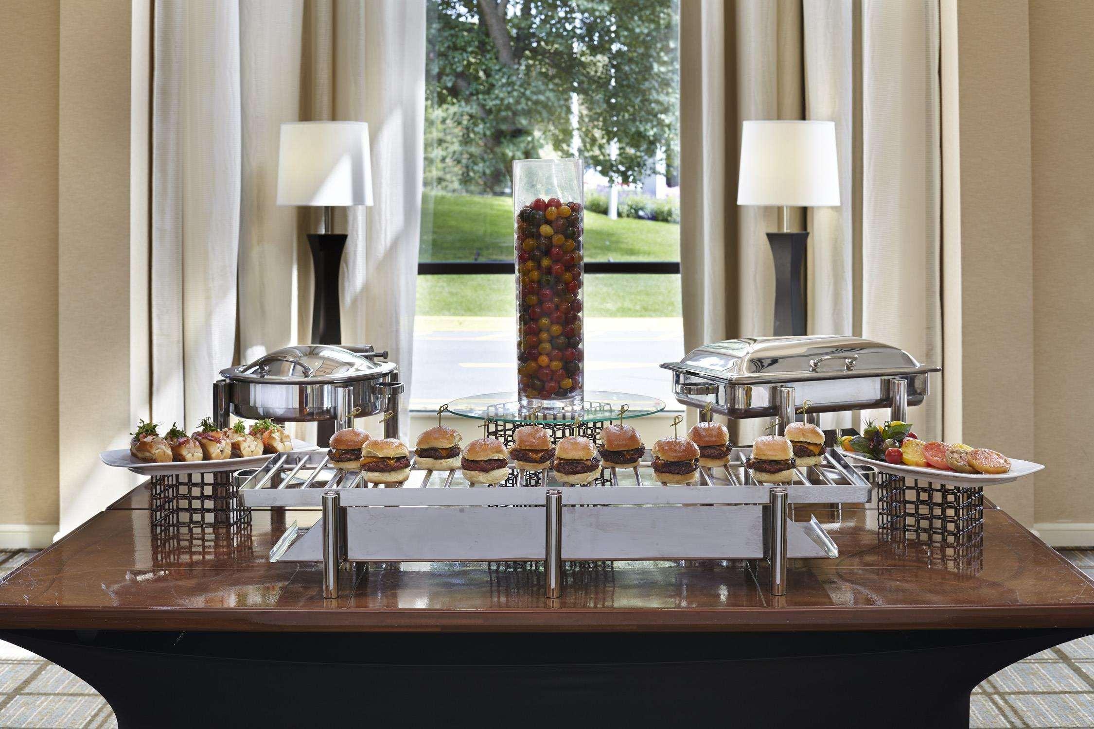 Hotel The Saratoga Hilton Saratoga Springs Exterior foto