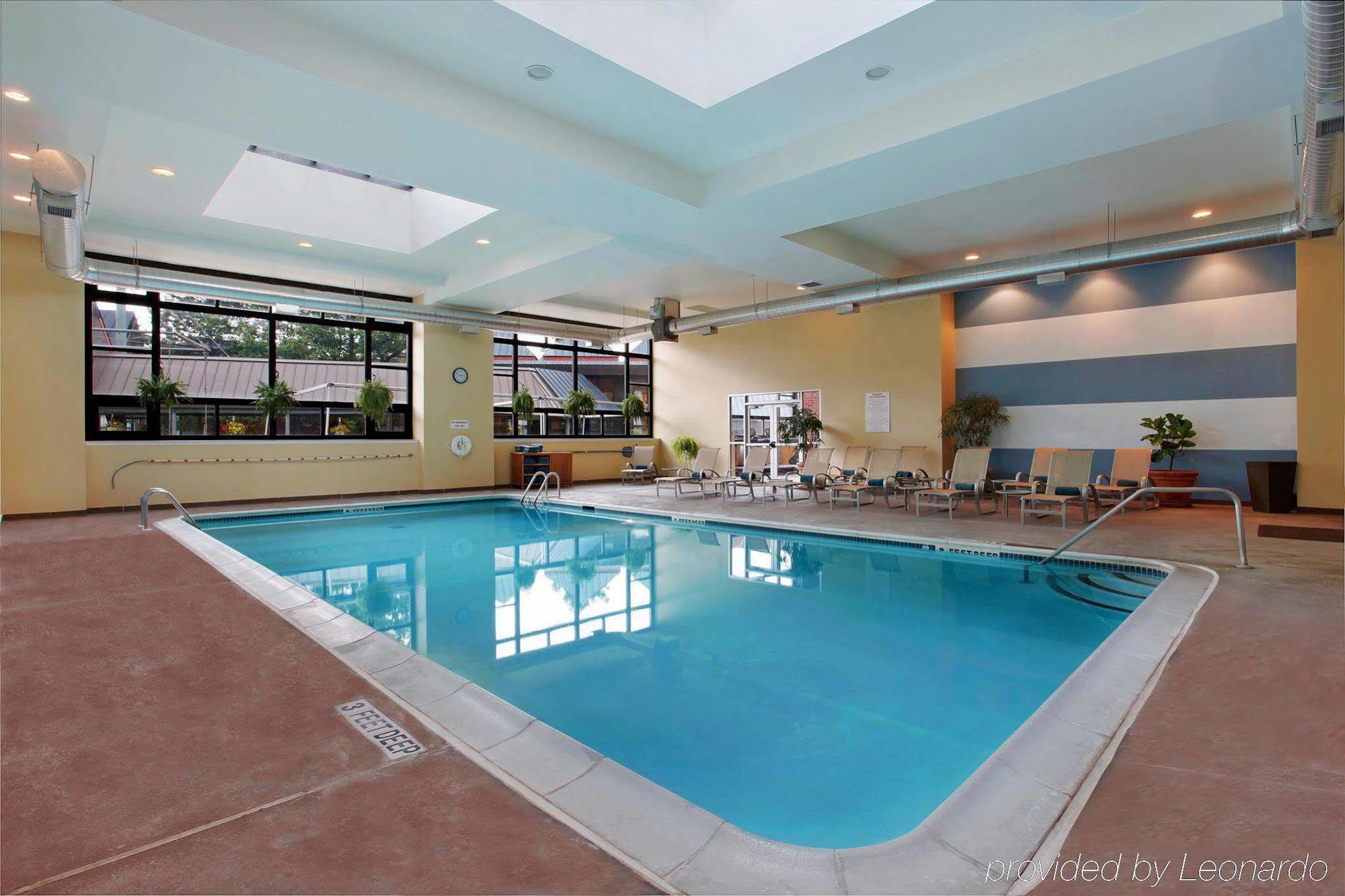 Hotel The Saratoga Hilton Saratoga Springs Facilidades foto
